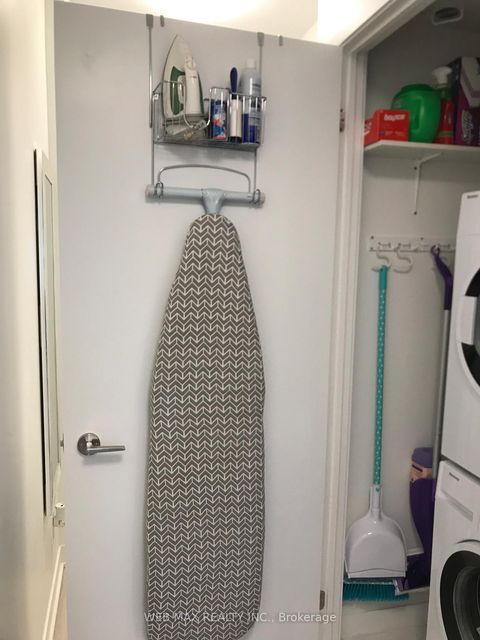 Photo 18 at 401 - 185 Alberta Avenue W, Oakwood Village, Toronto