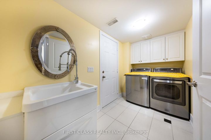 Photo 8 at 4 Allerton Road, Patterson, Vaughan