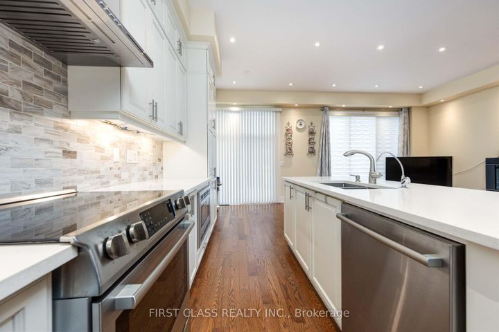 Photo 21 at 4 Allerton Road, Patterson, Vaughan