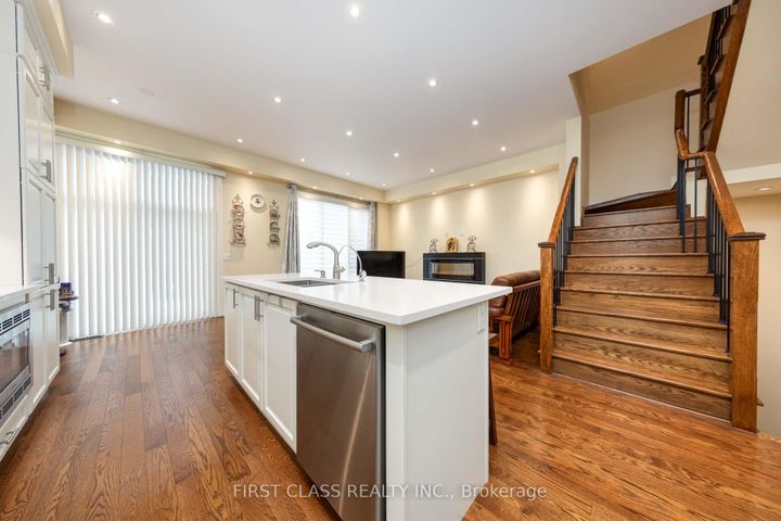 Photo 22 at 4 Allerton Road, Patterson, Vaughan