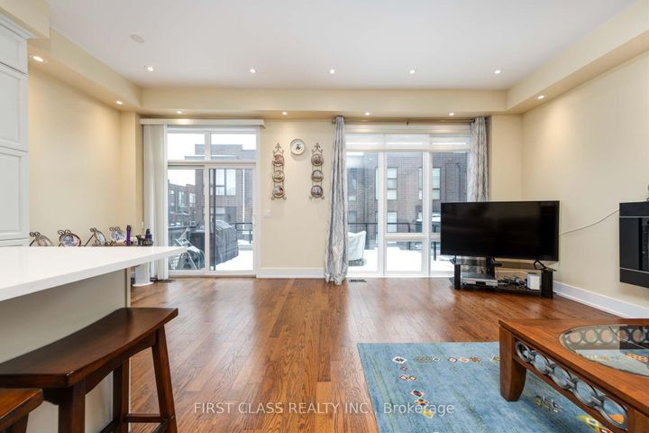 Photo 25 at 4 Allerton Road, Patterson, Vaughan