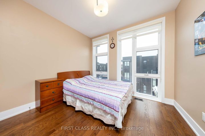 Photo 31 at 4 Allerton Road, Patterson, Vaughan