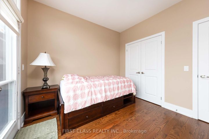 Photo 34 at 4 Allerton Road, Patterson, Vaughan