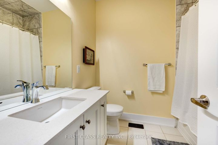 Photo 37 at 4 Allerton Road, Patterson, Vaughan