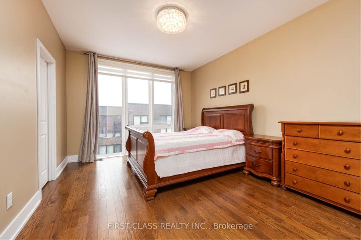 Photo 38 at 4 Allerton Road, Patterson, Vaughan