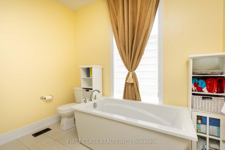 Photo 41 at 4 Allerton Road, Patterson, Vaughan