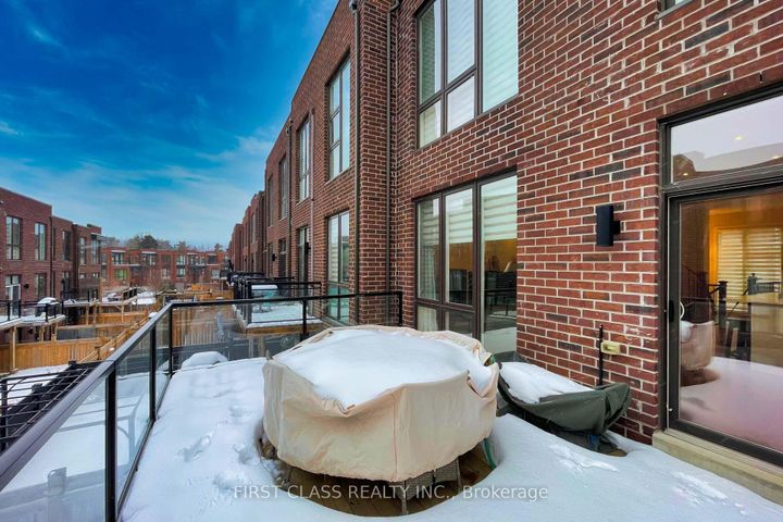 Photo 42 at 4 Allerton Road, Patterson, Vaughan