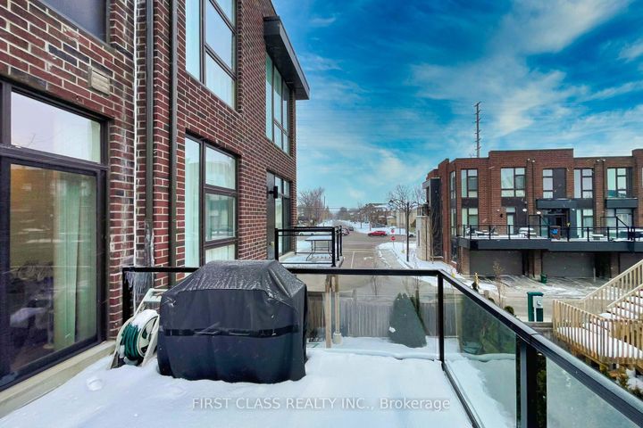 Photo 45 at 4 Allerton Road, Patterson, Vaughan