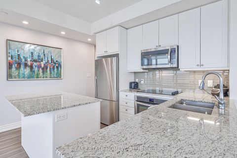 Photo 10 at 911B - 9600 Yonge Street, North Richvale, Richmond Hill