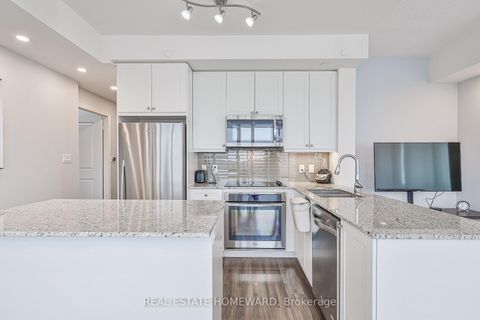 Photo 11 at 911B - 9600 Yonge Street, North Richvale, Richmond Hill