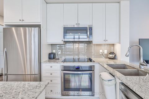 Photo 13 at 911B - 9600 Yonge Street, North Richvale, Richmond Hill