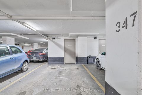 Photo 33 at 911B - 9600 Yonge Street, North Richvale, Richmond Hill