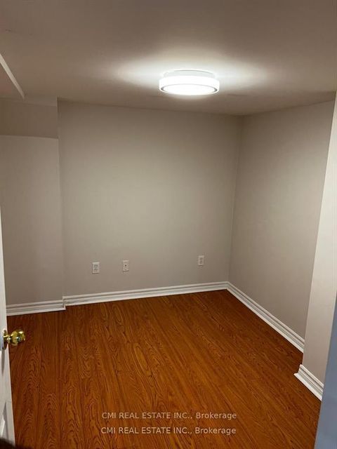 Photo 11 at 85 Watkins Glen Crescent, Bayview Wellington, Aurora