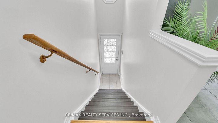 Photo 2 at 16 Soldier Street, Northwest Brampton, Brampton