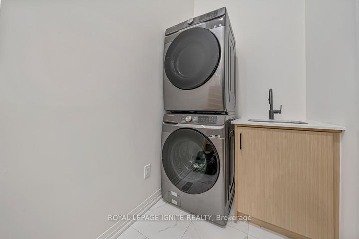 Photo 20 at 1160 Skyridge Boulevard, Rural Pickering, Pickering