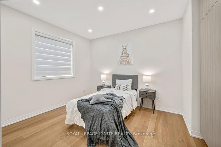 Photo 30 at 1160 Skyridge Boulevard, Rural Pickering, Pickering