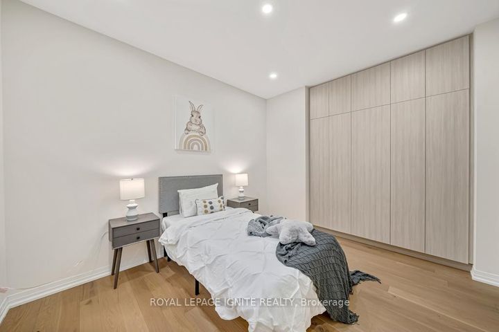 Photo 31 at 1160 Skyridge Boulevard, Rural Pickering, Pickering