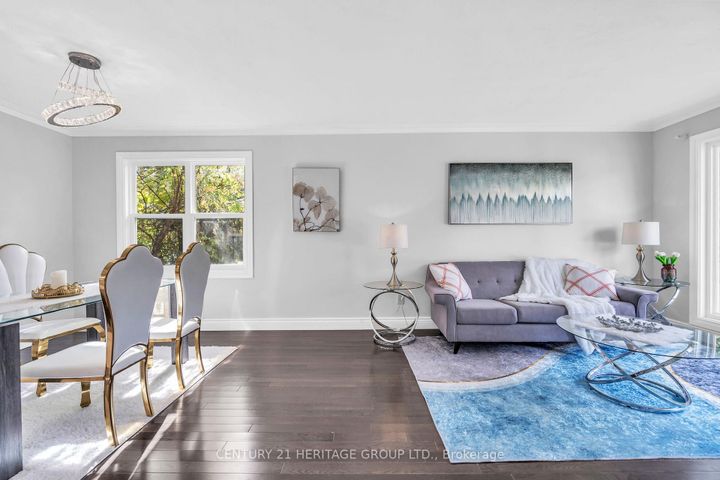 Photo 2 at 53 Wilstead Drive, Central Newmarket, Newmarket