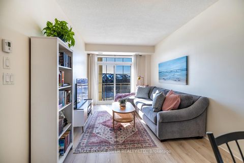 Photo 7 at 322 - 84 Aspen Springs Drive, Bowmanville, Clarington