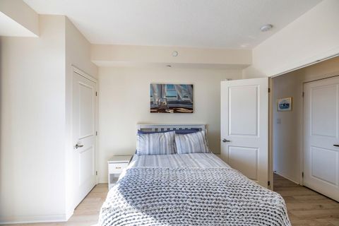 Photo 12 at 322 - 84 Aspen Springs Drive, Bowmanville, Clarington