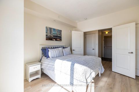 Photo 13 at 322 - 84 Aspen Springs Drive, Bowmanville, Clarington