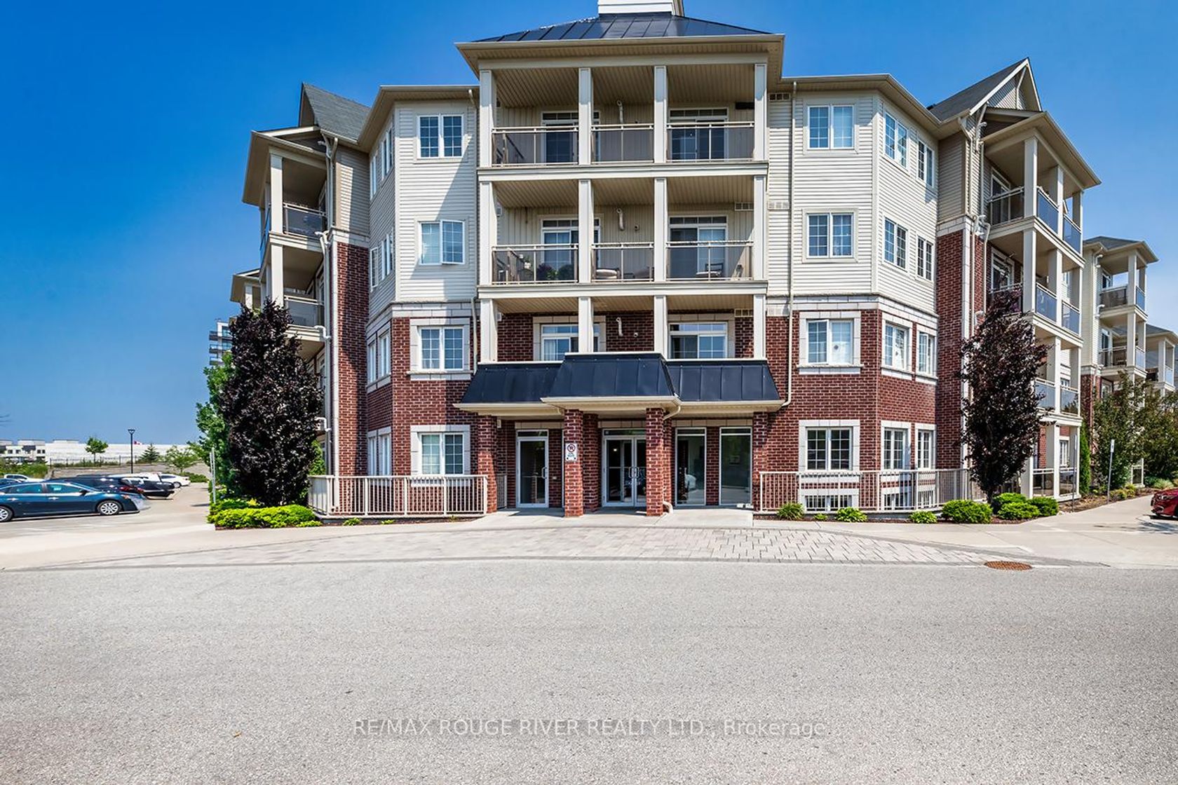 322 - 84 Aspen Springs Drive, Bowmanville, Clarington 
