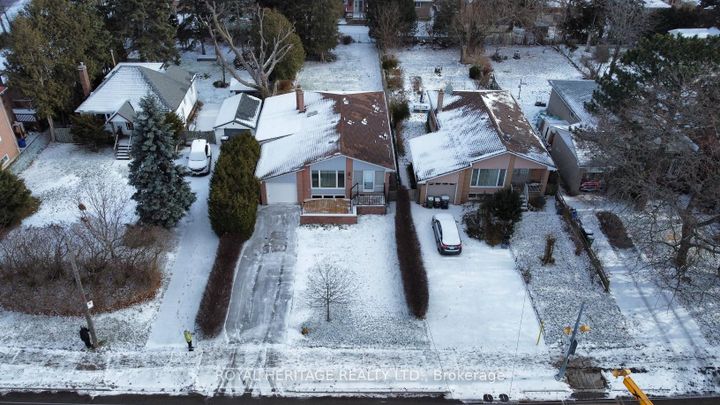 Photo 7 at 65 Bennett Road, West Hill, Toronto