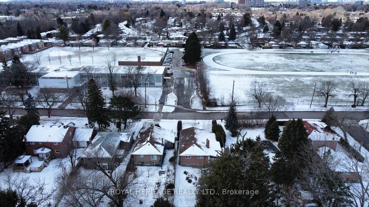 Photo 35 at 65 Bennett Road, West Hill, Toronto