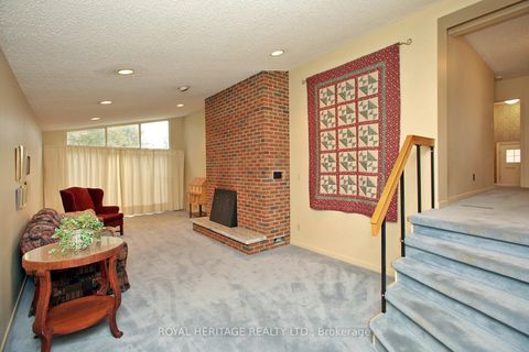 Photo 17 at 65 Bennett Road, West Hill, Toronto