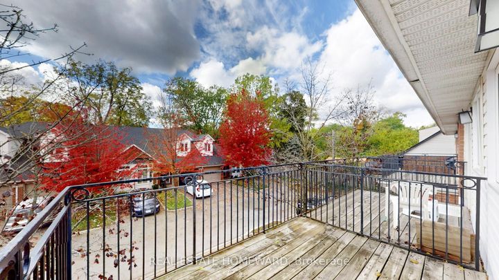 Photo 8 at 3 - 476 Walkers Line, Roseland, Burlington