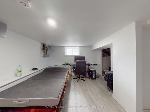 Photo 16 at 11 Maple Street, Central, Oshawa