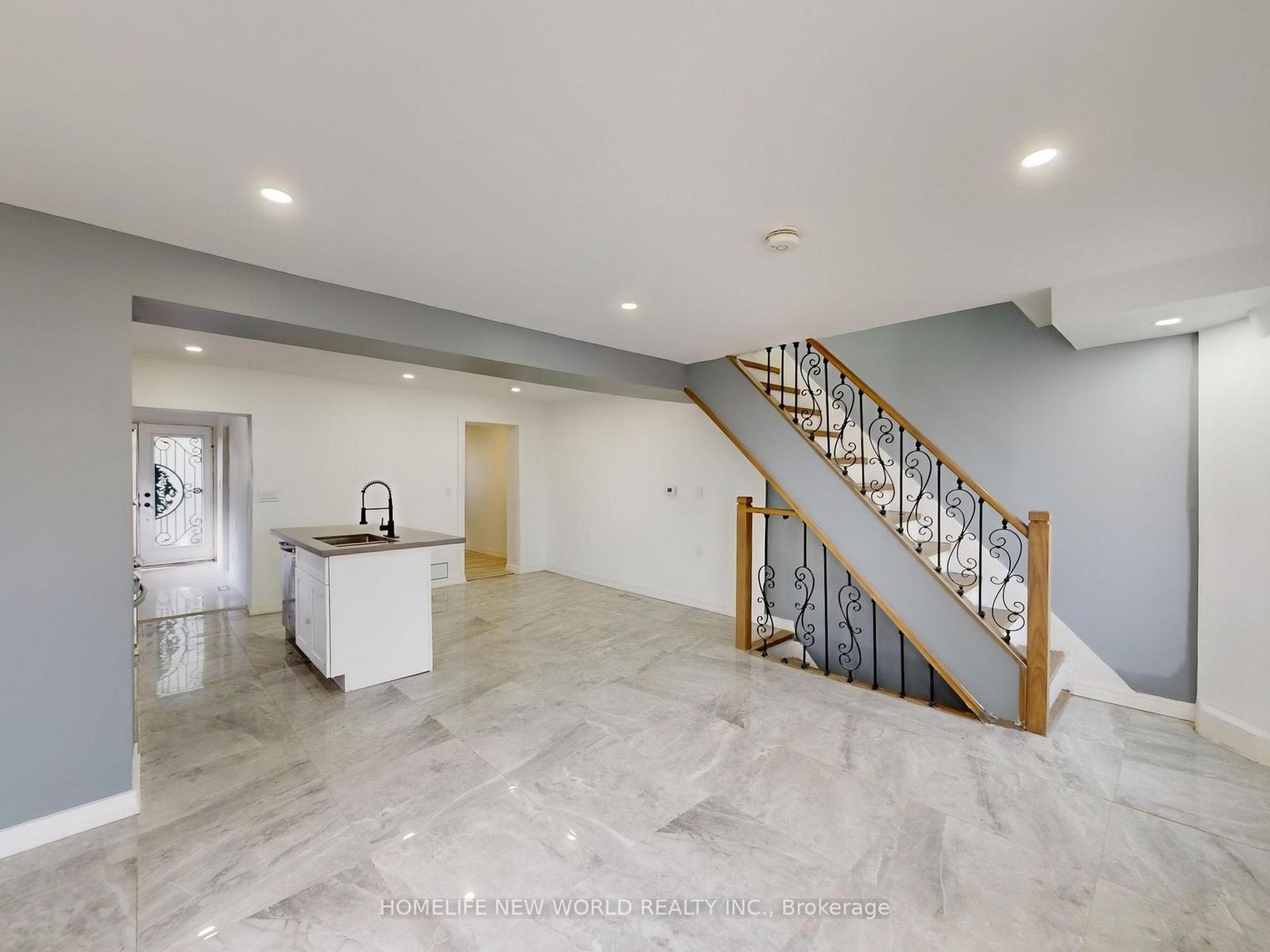 11 Maple Street, Central, Oshawa 