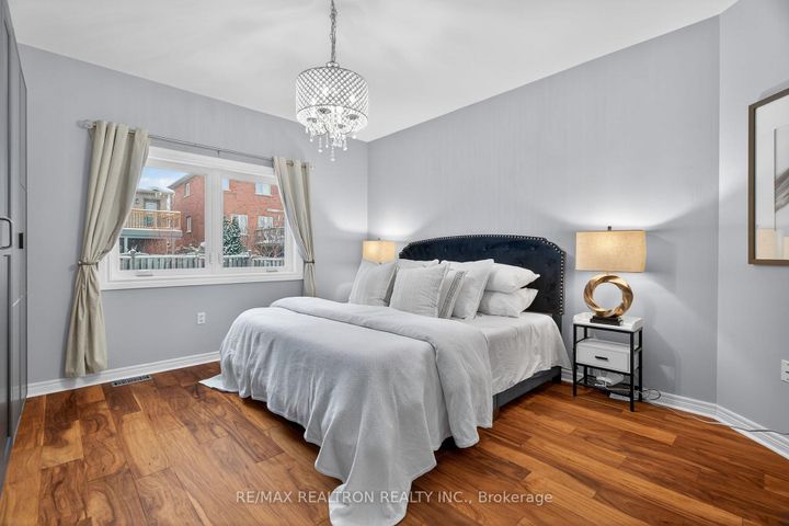 Photo 13 at 80 Gardiner Drive, Bradford, Bradford West Gwillimbury