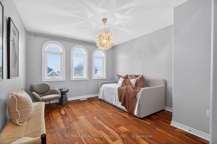 Photo 17 at 80 Gardiner Drive, Bradford, Bradford West Gwillimbury