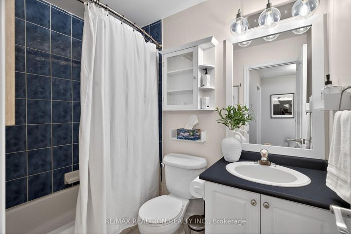 Photo 22 at 80 Gardiner Drive, Bradford, Bradford West Gwillimbury