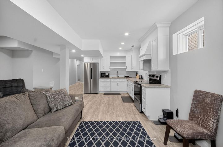 Photo 26 at 80 Gardiner Drive, Bradford, Bradford West Gwillimbury