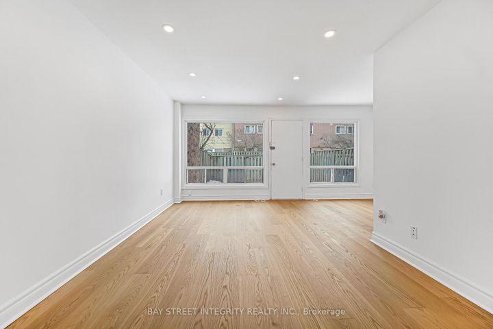 Photo 5 at 70 Elsa Vine Way, Bayview Village, Toronto