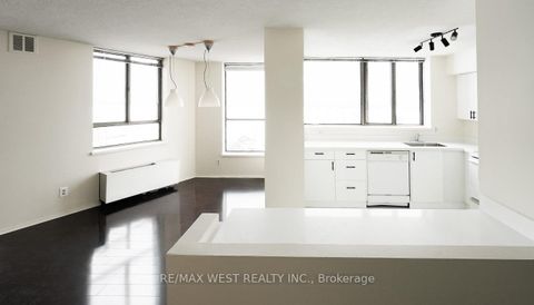 Photo 5 at 1301 - 260 Queens Quay W, Waterfront Communities C1, Toronto