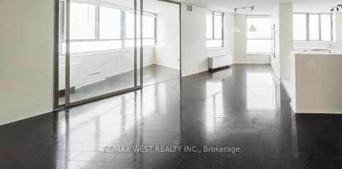 Photo 6 at 1301 - 260 Queens Quay W, Waterfront Communities C1, Toronto