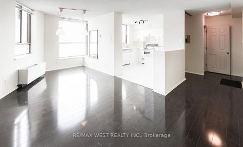 Photo 13 at 1301 - 260 Queens Quay W, Waterfront Communities C1, Toronto