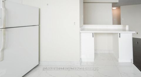 Photo 17 at 1301 - 260 Queens Quay W, Waterfront Communities C1, Toronto