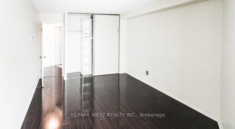 Photo 18 at 1301 - 260 Queens Quay W, Waterfront Communities C1, Toronto