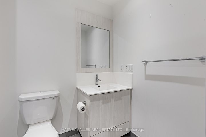 Photo 9 at 708 - 25 Adra Grado Way W, Bayview Village, Toronto