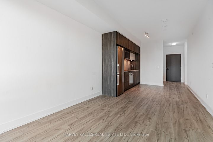 Photo 11 at 708 - 25 Adra Grado Way W, Bayview Village, Toronto
