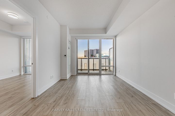 Photo 16 at 708 - 25 Adra Grado Way W, Bayview Village, Toronto