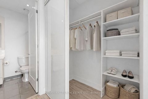 Photo 4 at 708 - 25 Adra Grado Way W, Bayview Village, Toronto