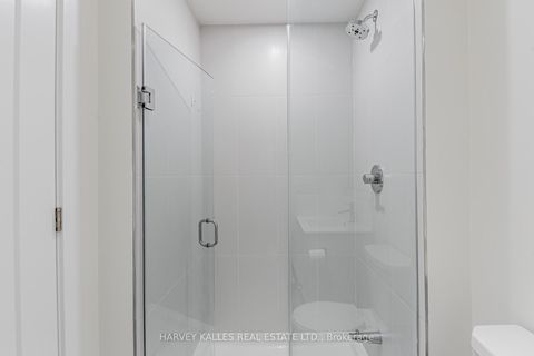 Photo 10 at 708 - 25 Adra Grado Way W, Bayview Village, Toronto