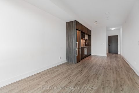 Photo 11 at 708 - 25 Adra Grado Way W, Bayview Village, Toronto