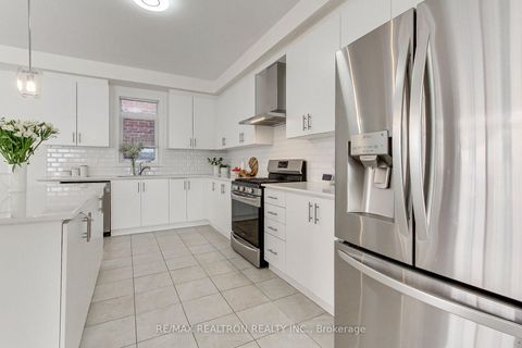 Photo 12 at 2236 Lozenby Street, Alcona, Innisfil