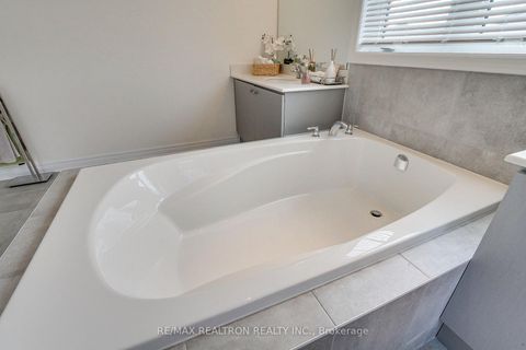 Photo 33 at 2236 Lozenby Street, Alcona, Innisfil